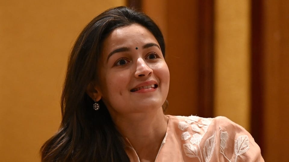 Alia Bhatt Inspired Peach Mul Chanderi Kurta Set