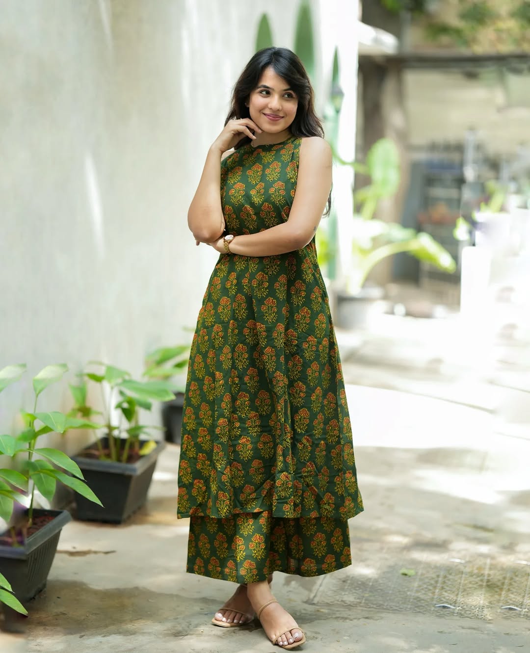 Women’s Green Printed Cotton Halter Neck Kurta Palazzo Set