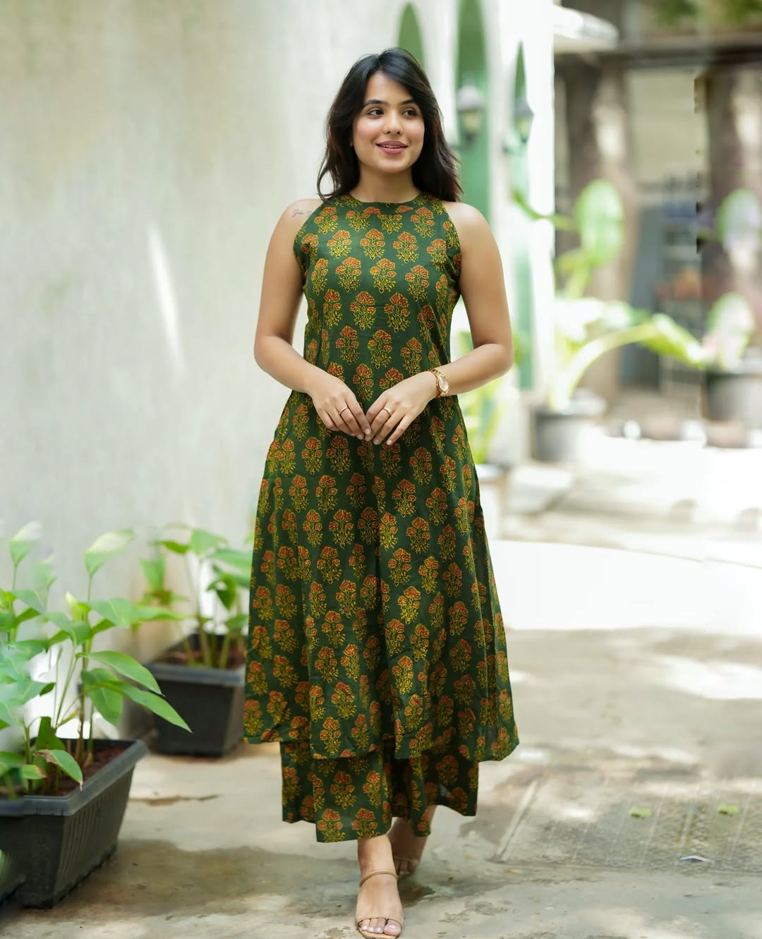 Women’s Green Printed Cotton Halter Neck Kurta Palazzo Set