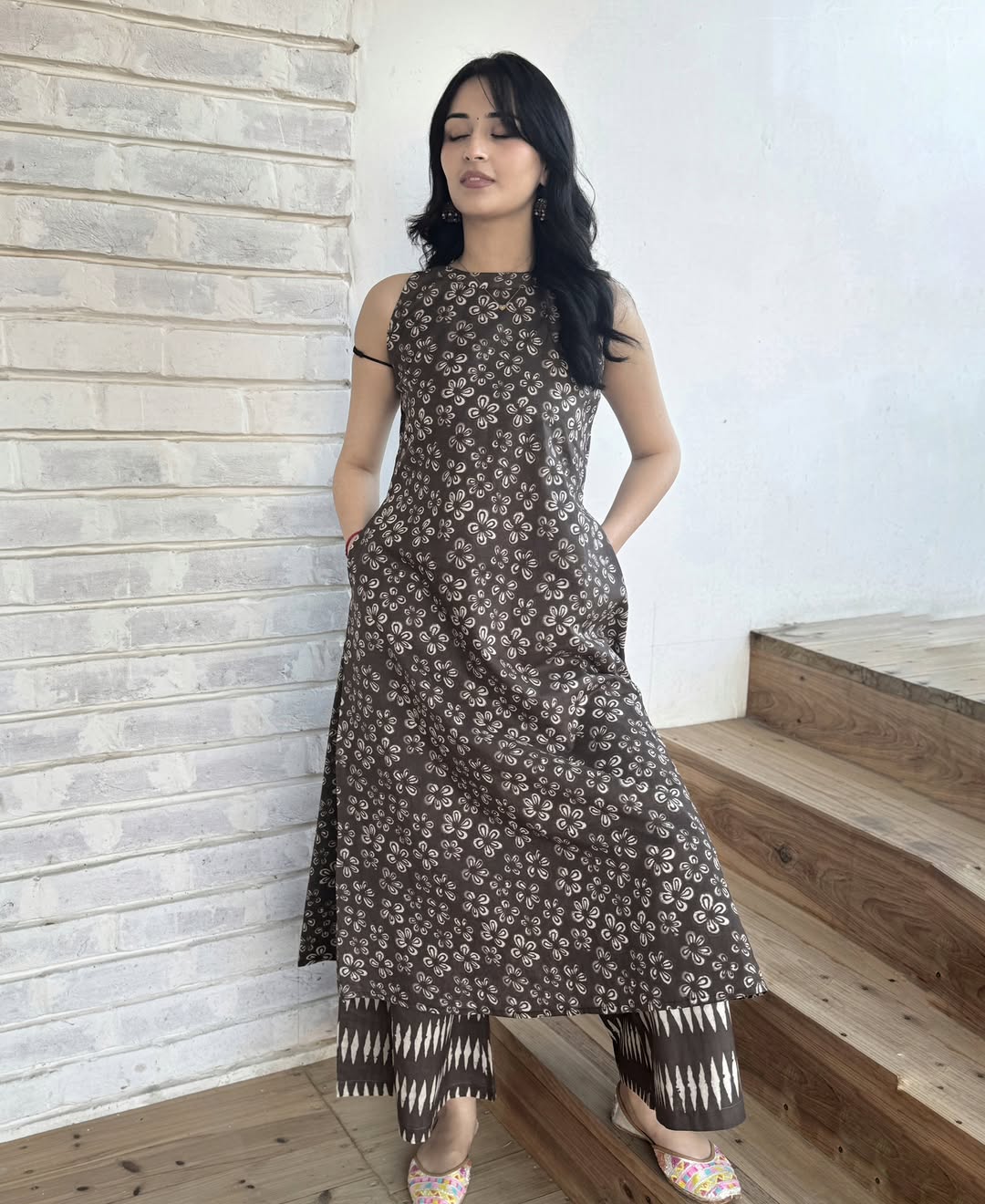 Women’s Brown Floral Printed Cotton Halter Neck Kurta Palazzo Set