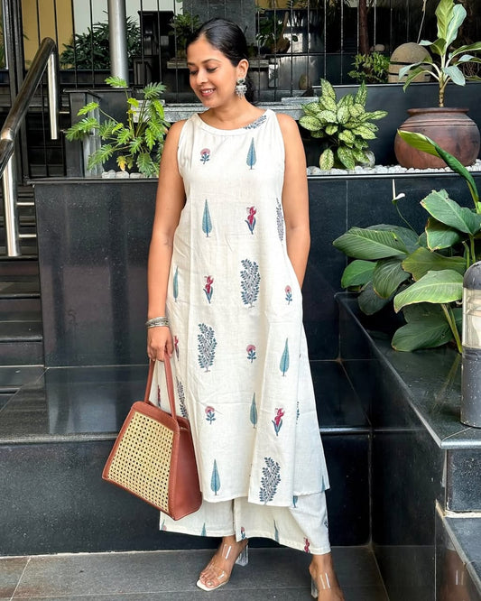 Women’s Off White Printed Cotton Halter Neck Kurta Palazzo Set