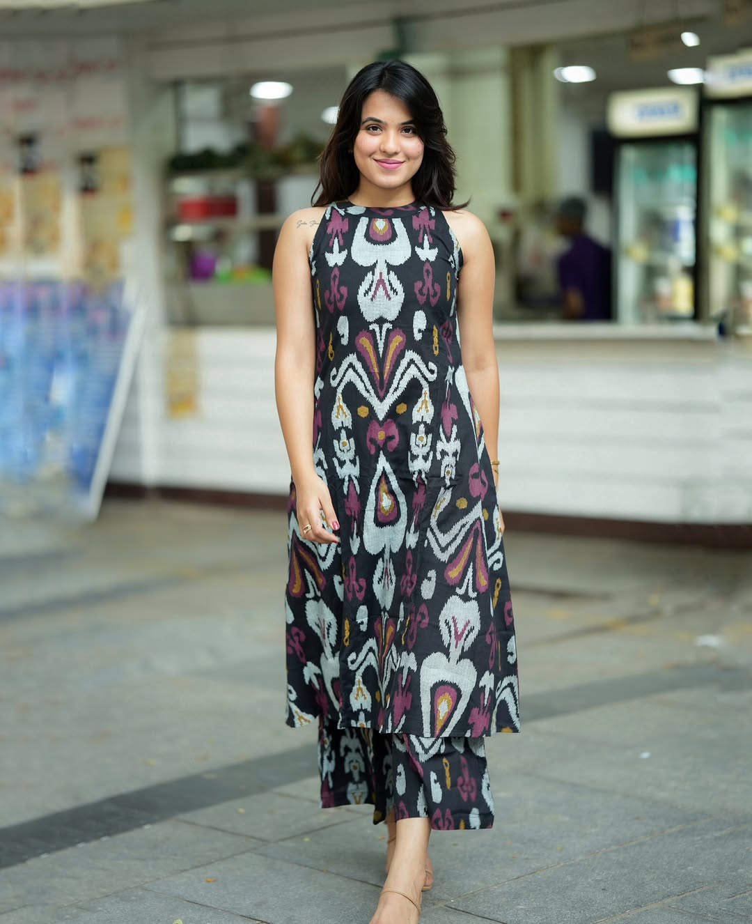 Women’s Black Ikat Printed Cotton Halter Neck Kurta Palazzo Set