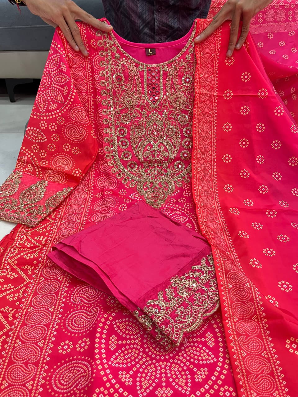 Festival Heavy Pure KitKat Silk Suit Set